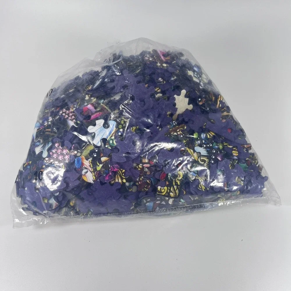 White Mountain - Jeweled Cat - 1000 piece puzzle - open box - excellent