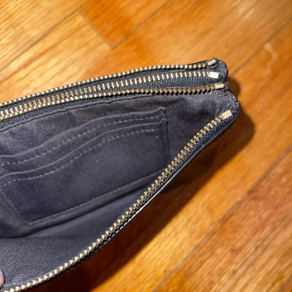 Coach sleek pouch