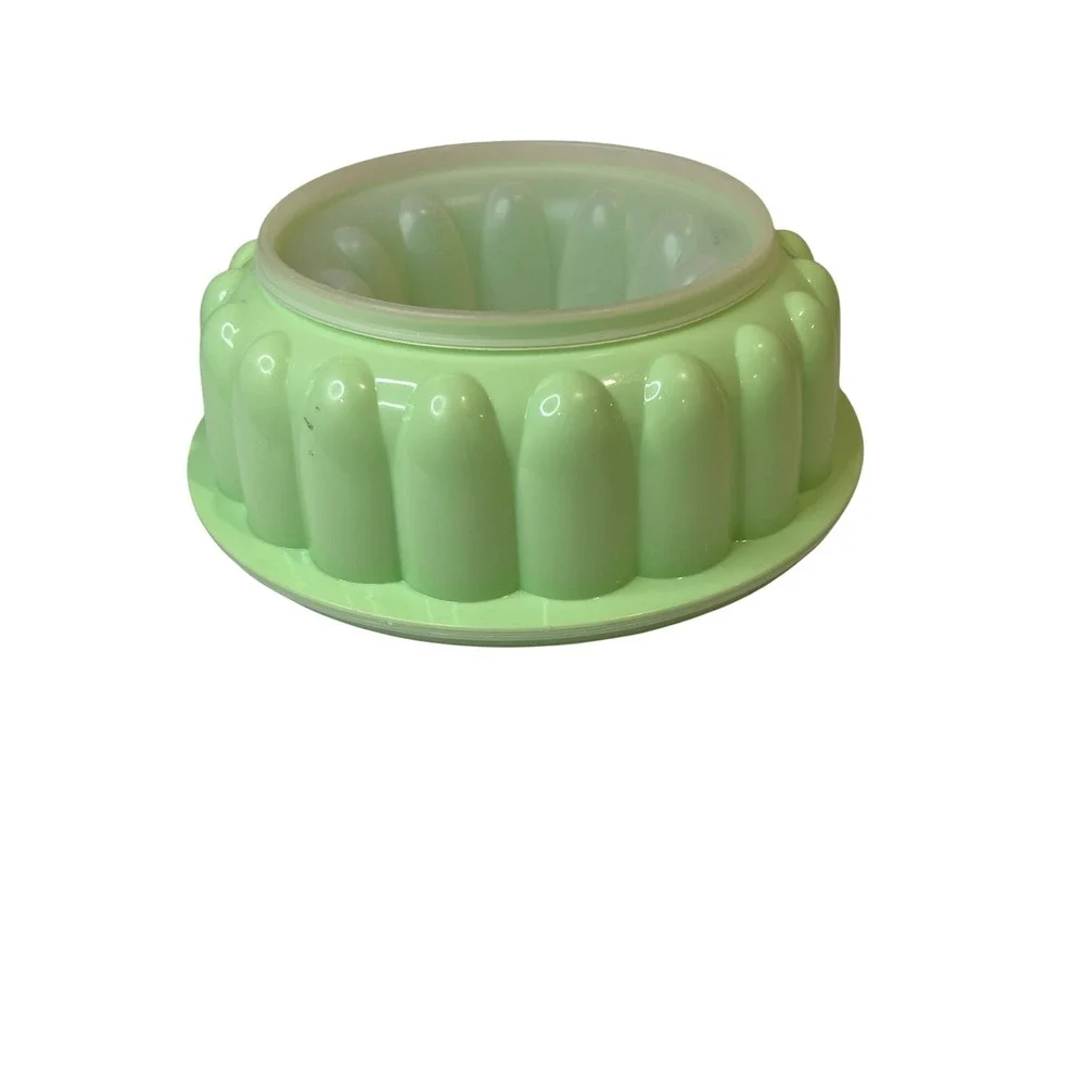 Tupperware retro green