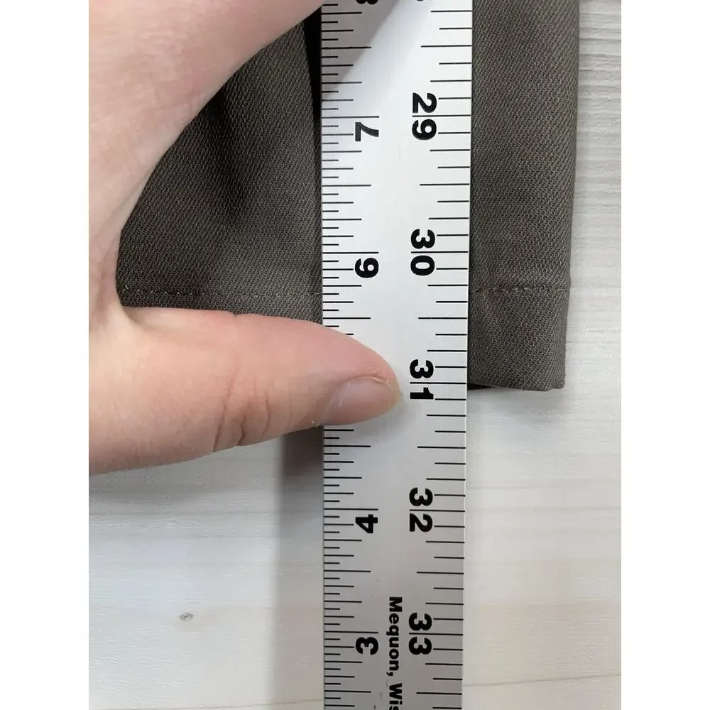 Dockers brand item