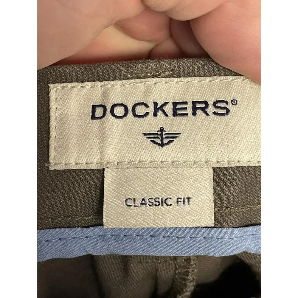 Dockers brand item