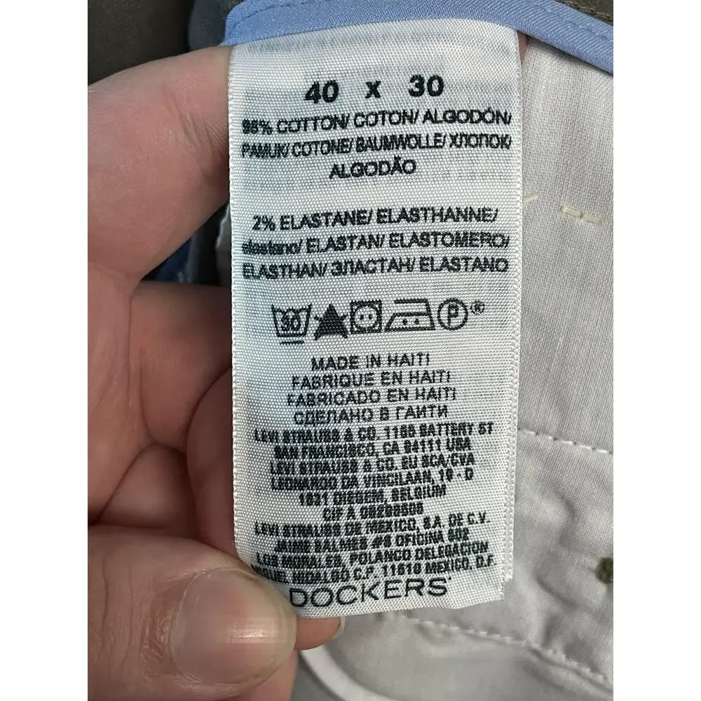 Dockers brand item