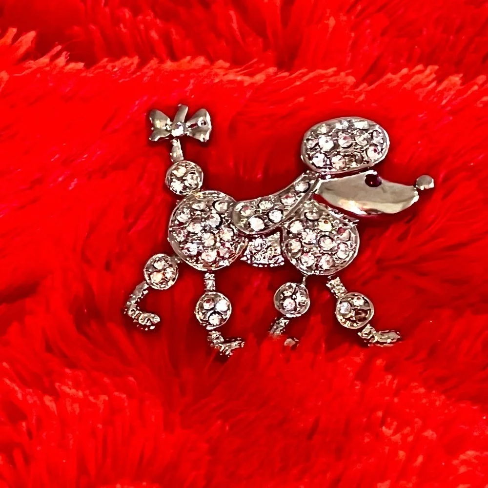 NWOT - Elegant Silver Dog Brooch