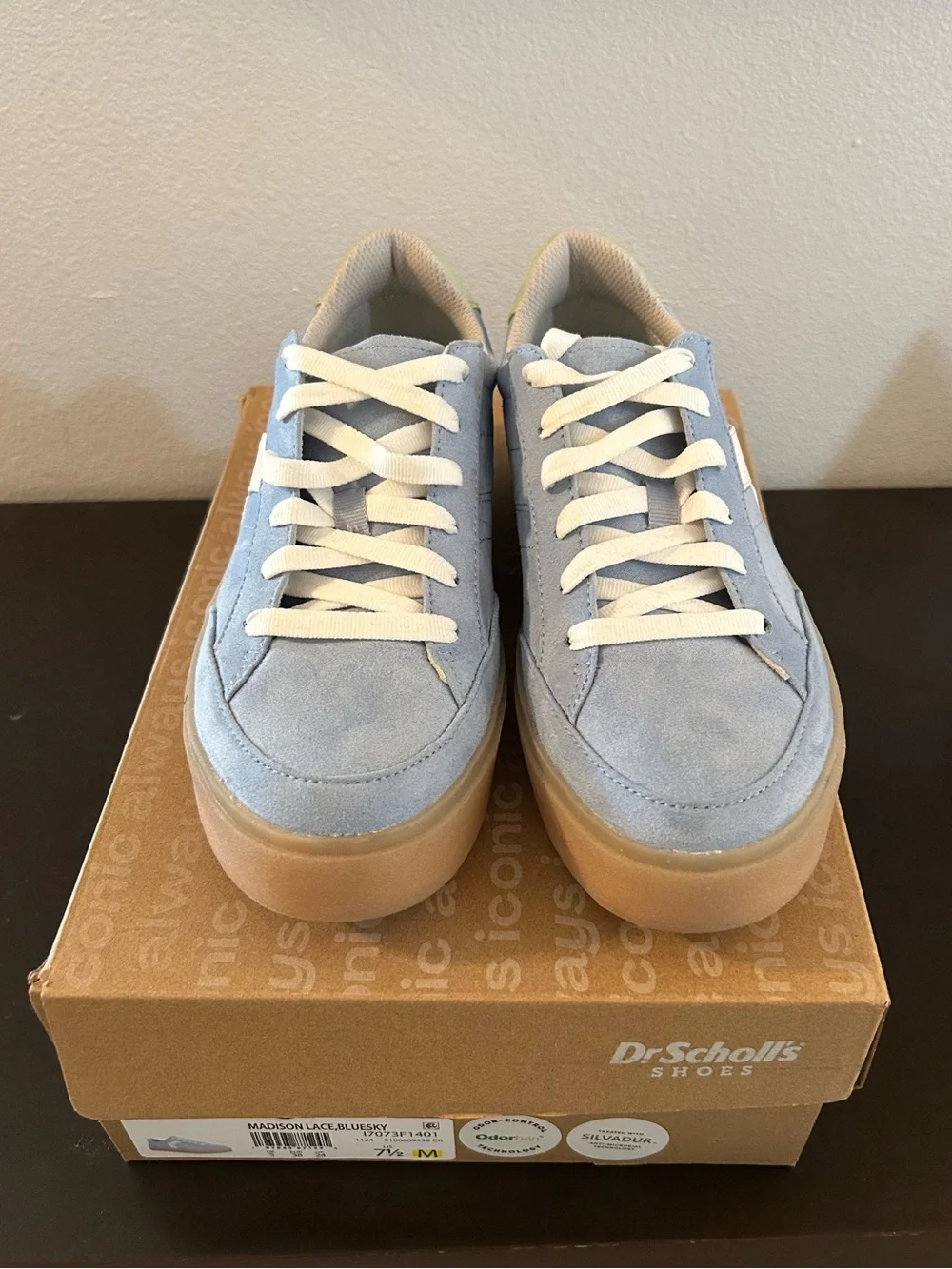 Dr. Scholls soft light