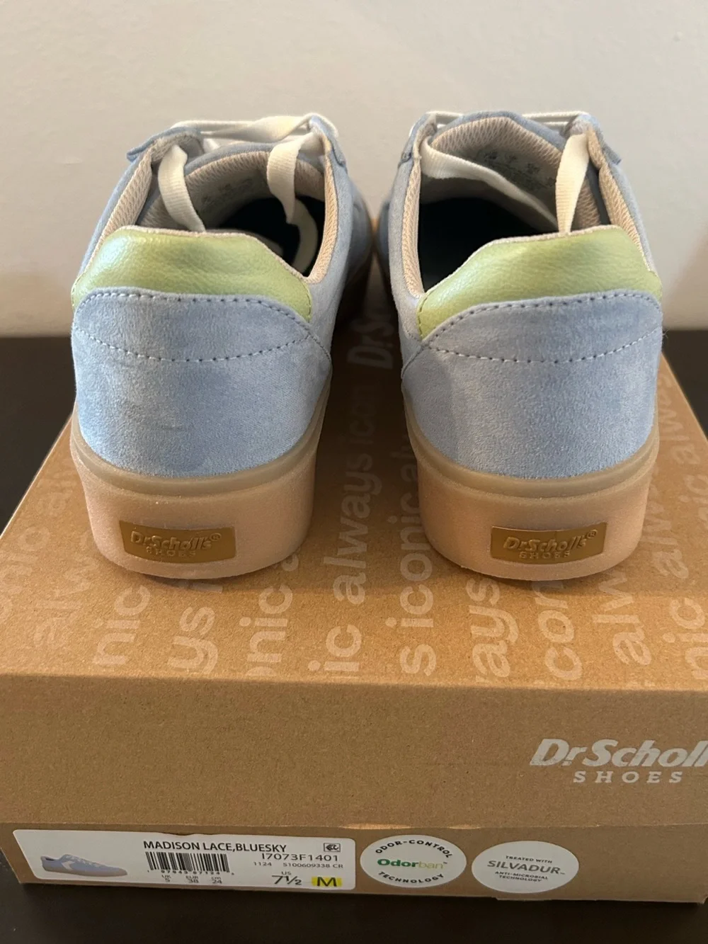 Dr. Scholls soft light