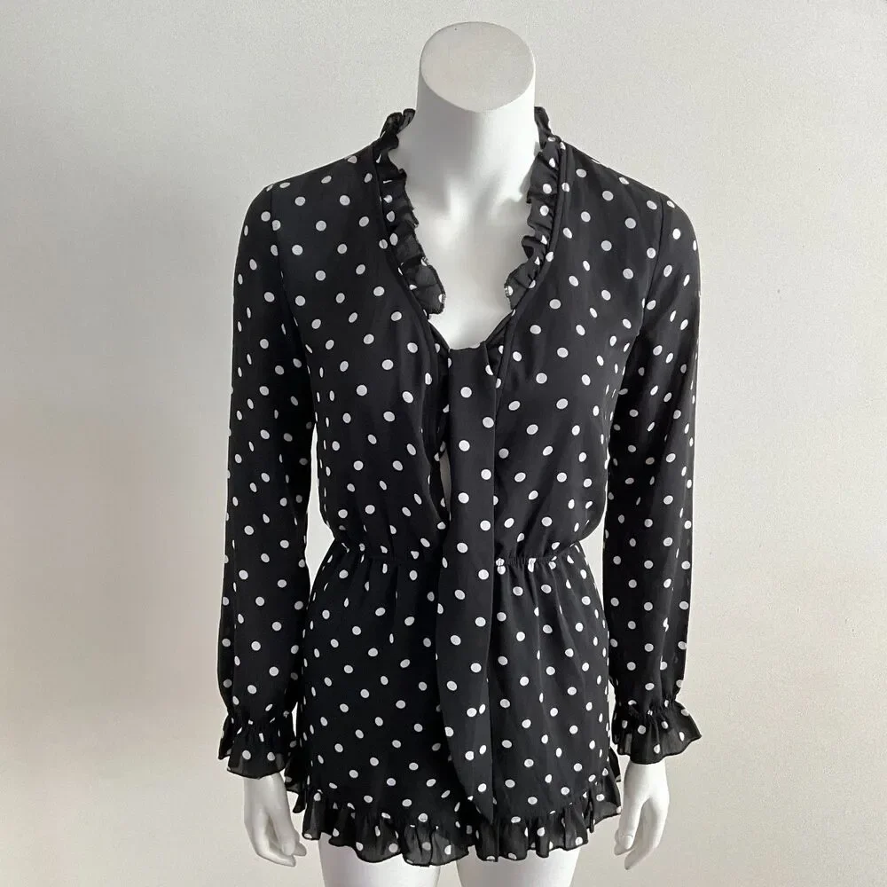 Romeo & Juliet Couture laid partially