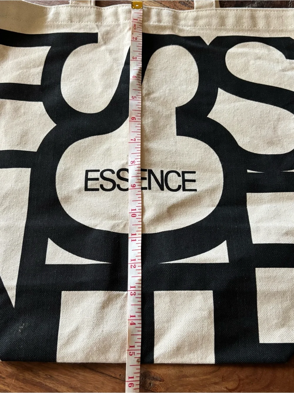 N/A nwot essence