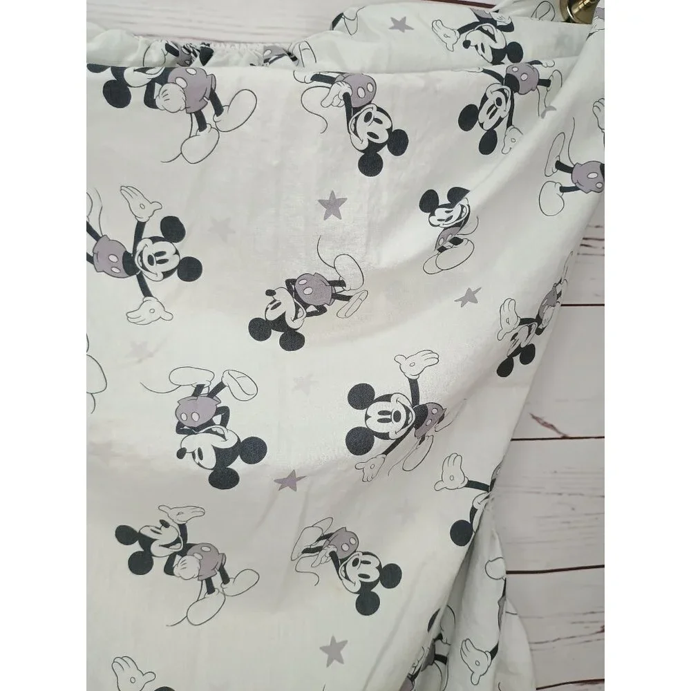 Disney, Lambs & Ivy adorned classic