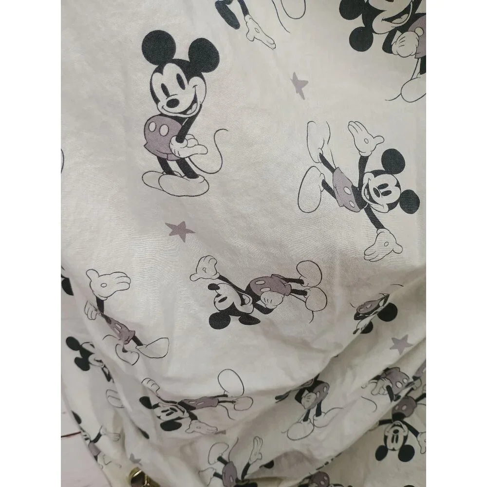 Disney, Lambs & Ivy adorned classic