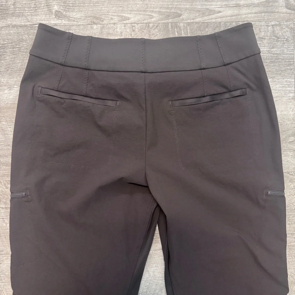 Athleta sleek cargo