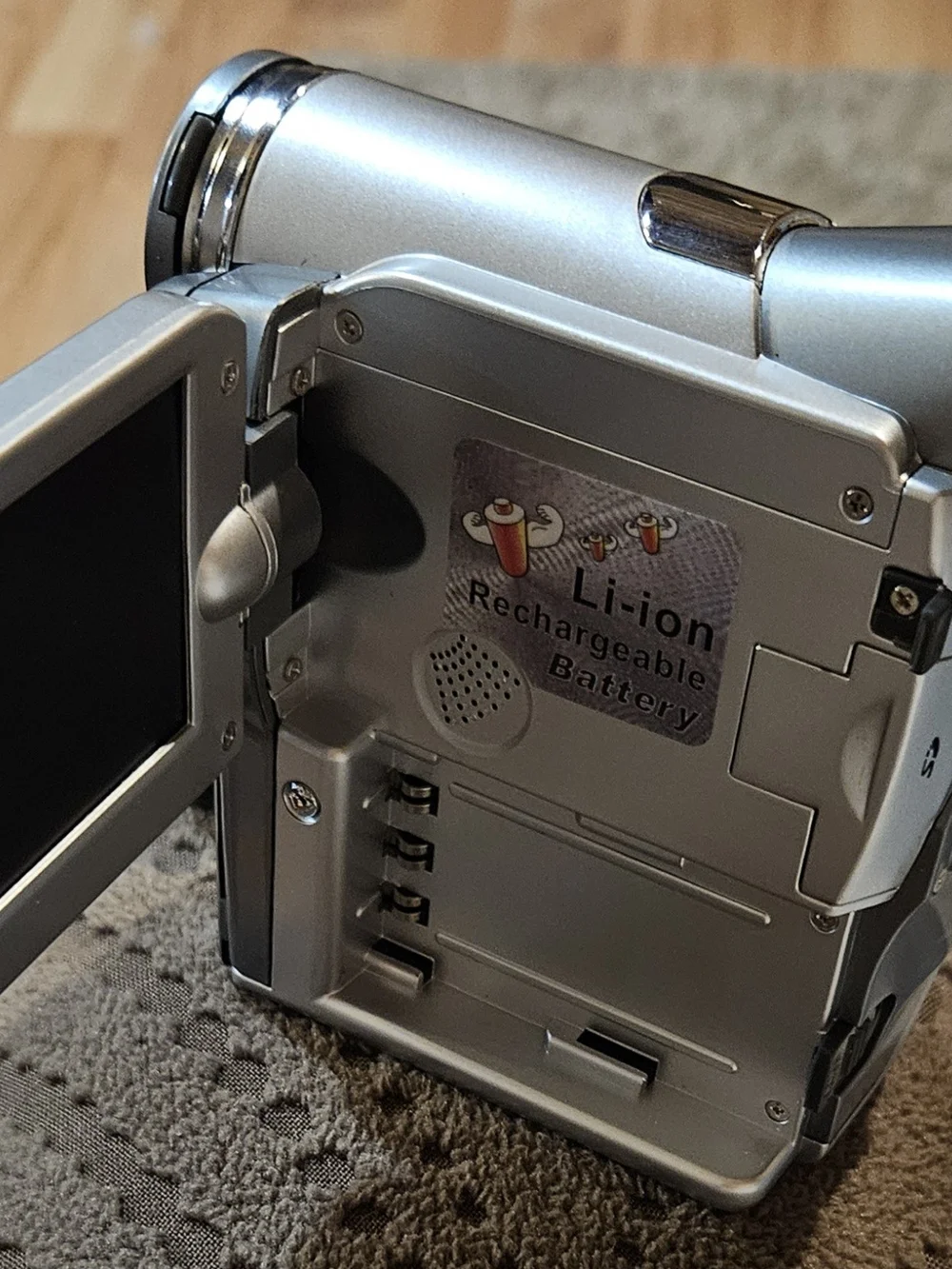 DVX-801 Silver Digital Camcorder