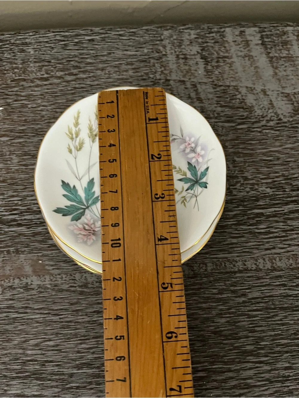 Queen Anne elegant porcelain