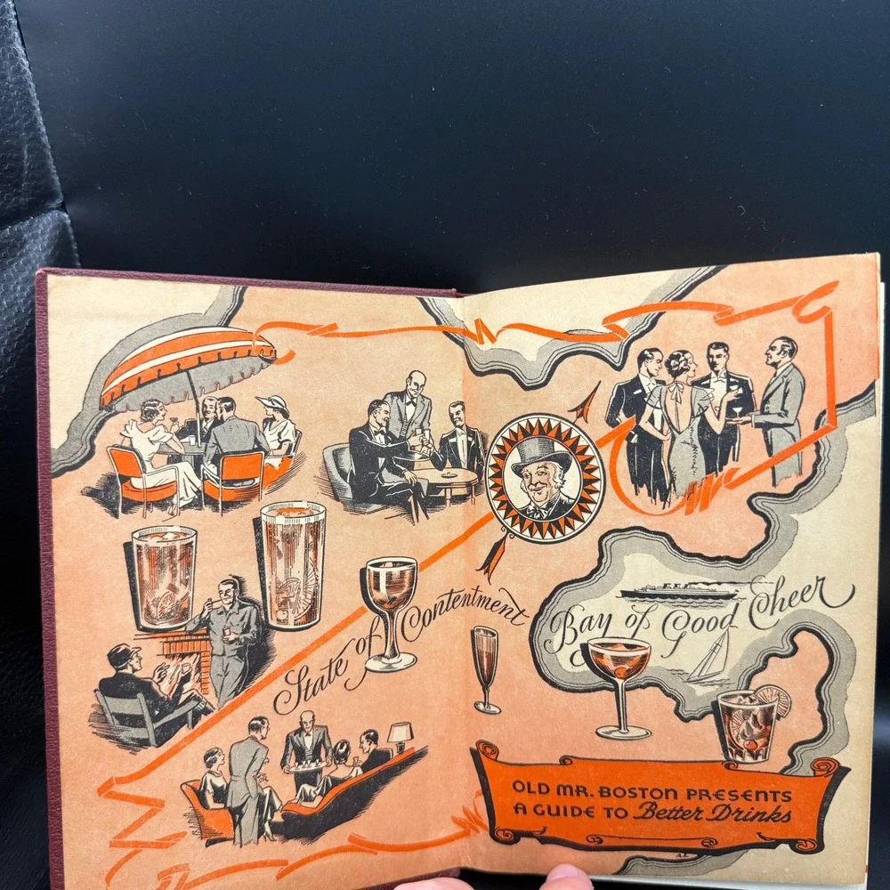 Vintage 1935 Old Mr. Boston Deluxe Official Bartenders Guide Hardcover Book