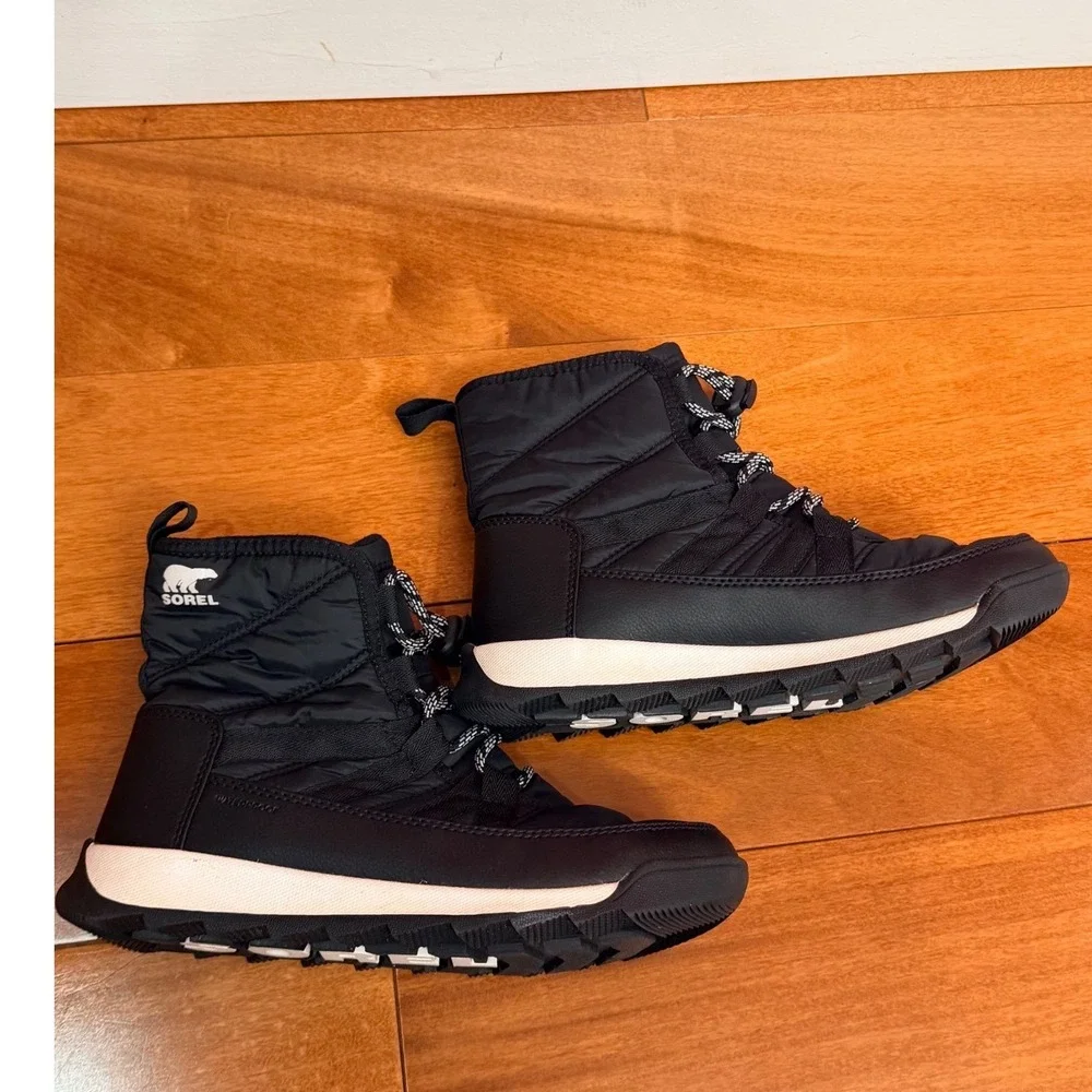 Sorel Whitney II Short Lace Snow Boots Kids Black Waterproof NY5173-010 Size 4.5