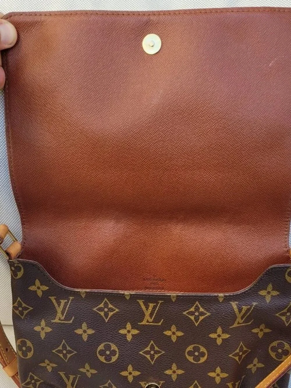 Louis Vuitton excellent color