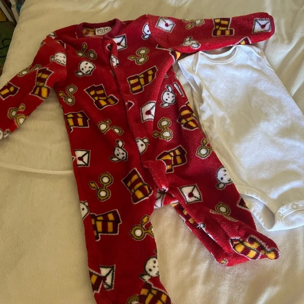 Harry Potter Red Footed Pj’s Baby Sz 6-9month Sleeper Hufflepuff White Owl Bonus