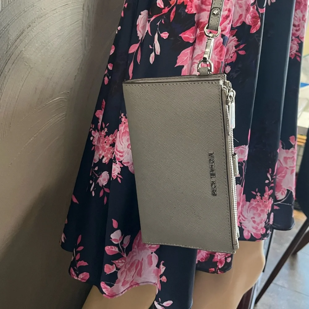 Michael Kors saffiano gray