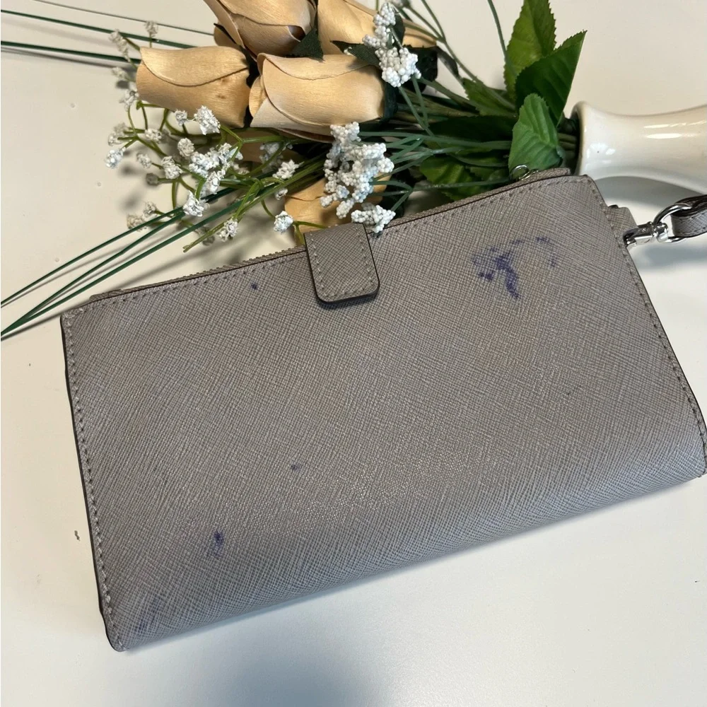 Michael Kors saffiano gray