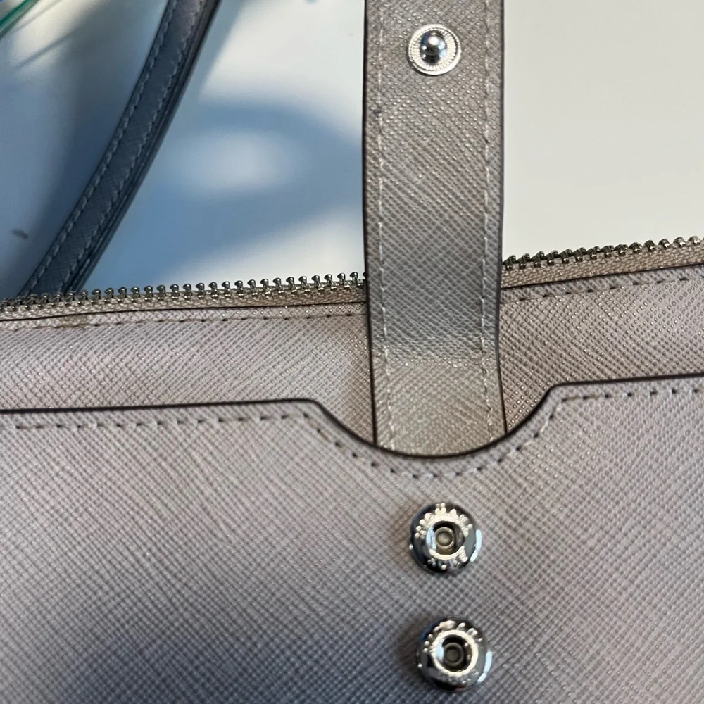 Michael Kors saffiano gray