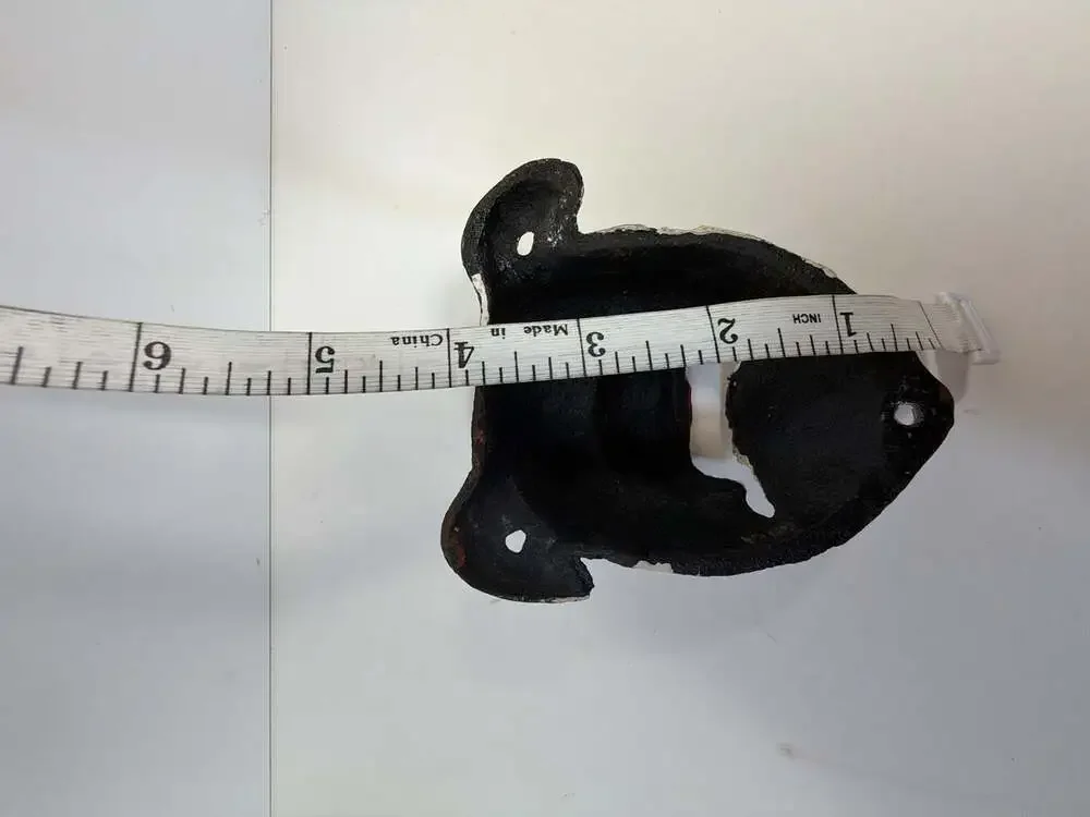 Unbranded vintage cast