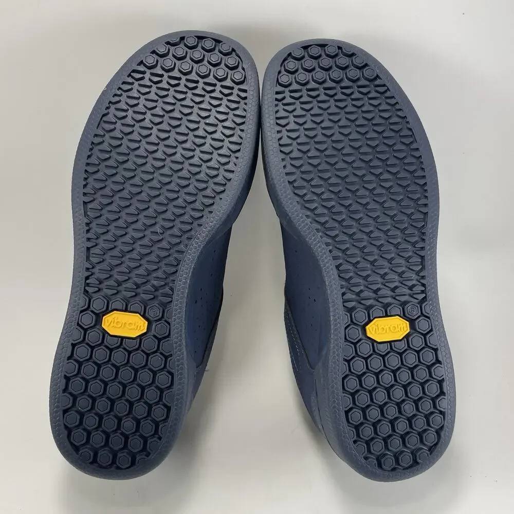 Giro Jacket II Cycling Shoes Navy Blue Mens Size 8 Flat Pedal MTB Vibram Soles