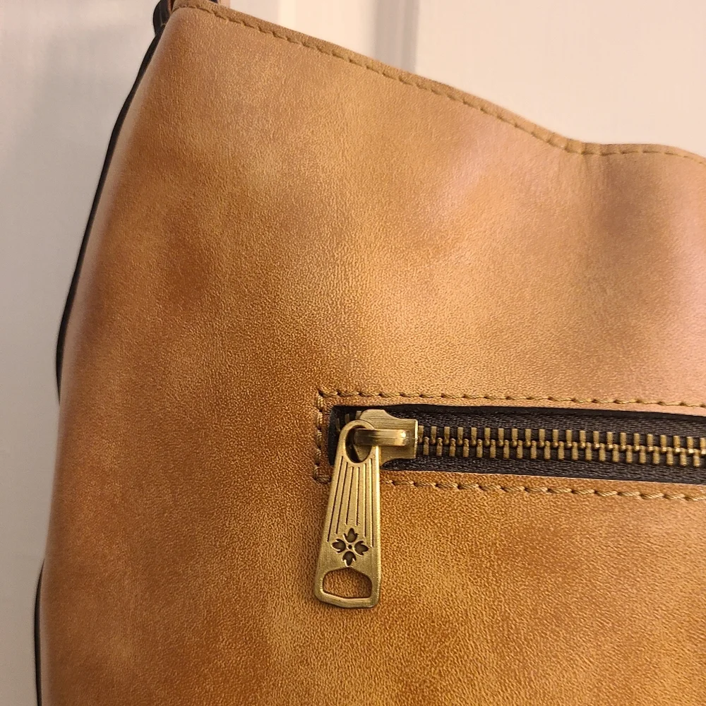 Patricia Nash sand full lining