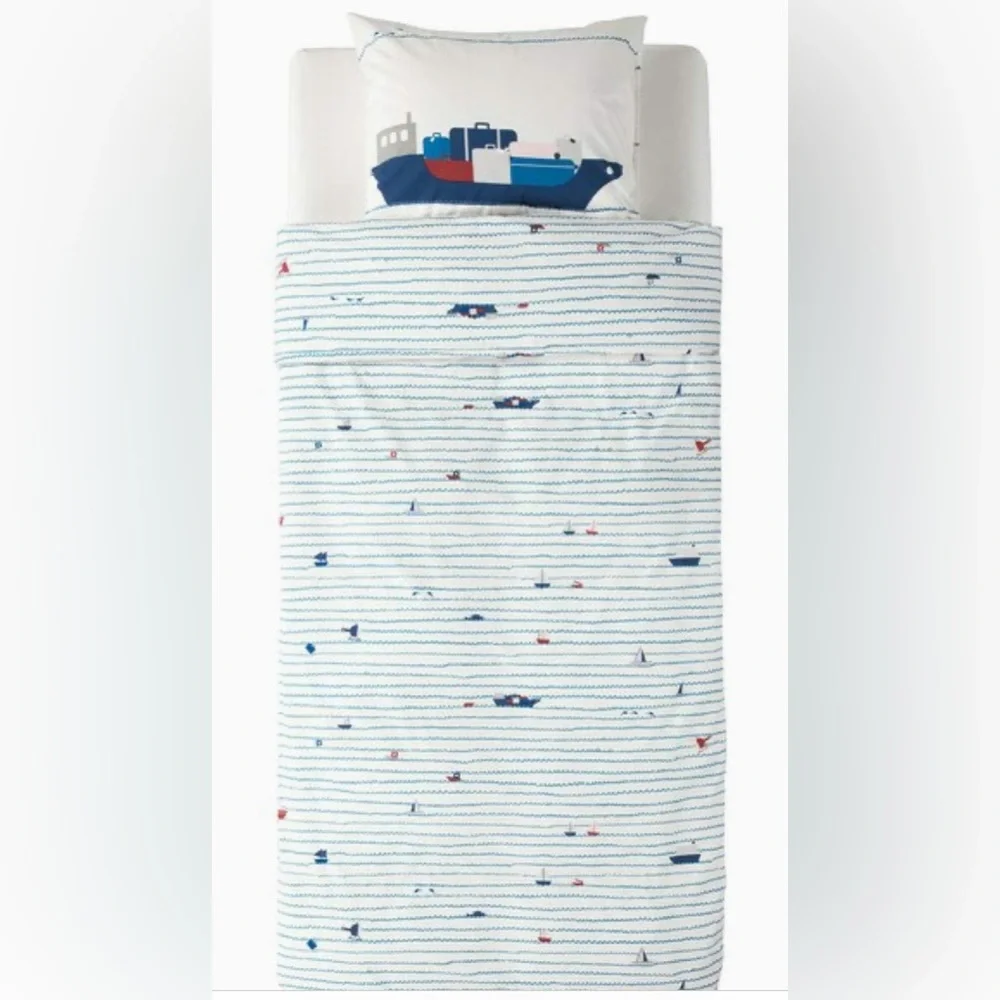 NWT 100% Cotton duvet cover and pillow case.
