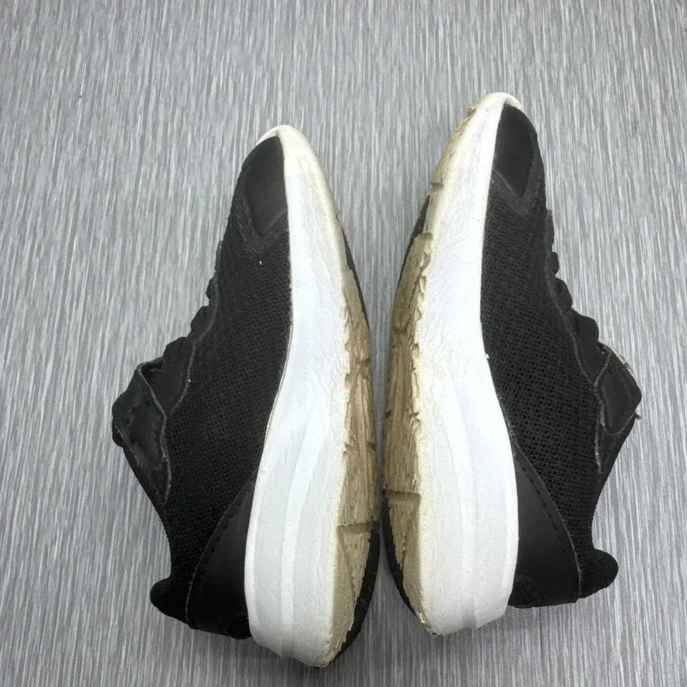 New Balance classic sneakers school
