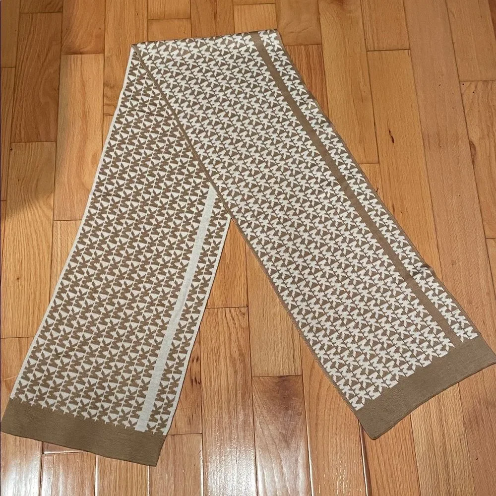 Michael Kors Elegant Brown and Cream knitted Scarf