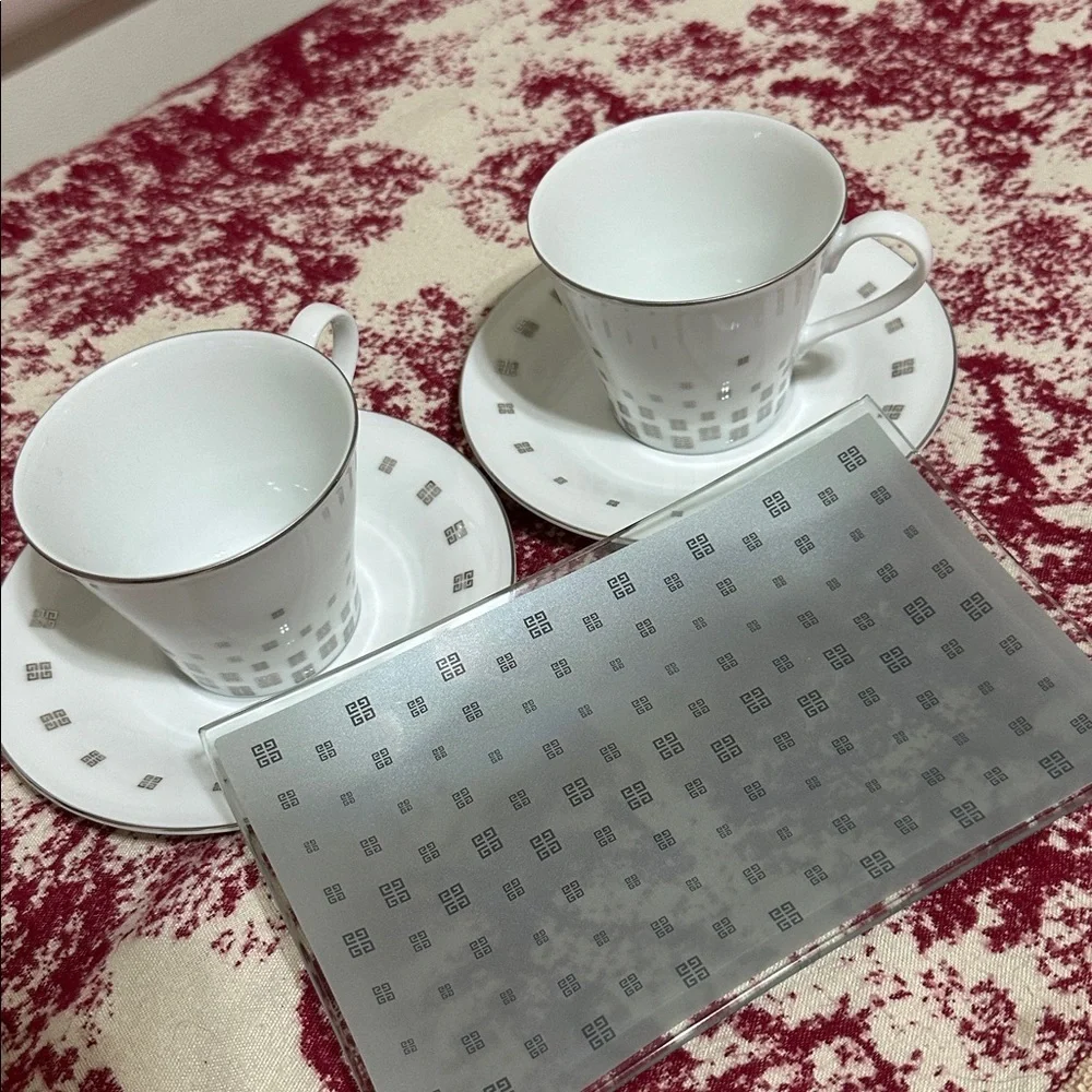 Givenchy chic tea