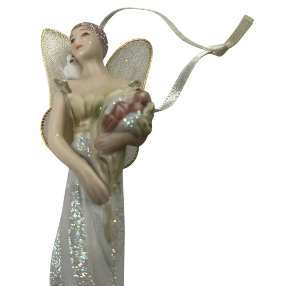 Hallmark this glittery