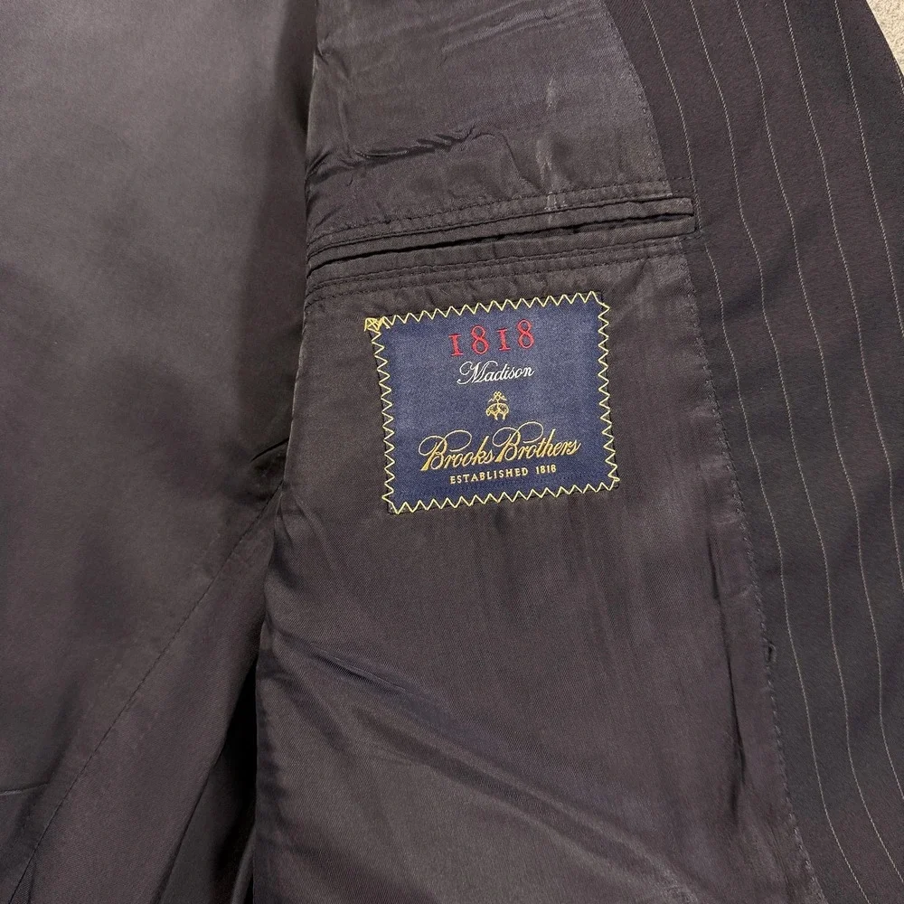 Brooks Brothers 1818 Madison Suit Jacket Mens 43R Navy Blue Pinstripe Two Button