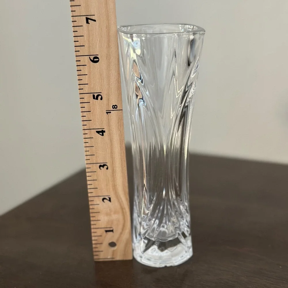 Cristal d'Arques Chatelet 24% lead Crystal Swirl Bud Vase Small Square Top 6.5
