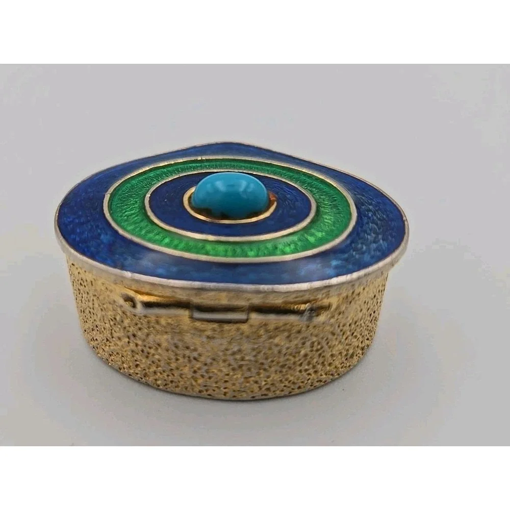VINTAGE DESIGNER FLORENZA GOLD TONE EMERALD LUCITE CABOCHON PILL BOX