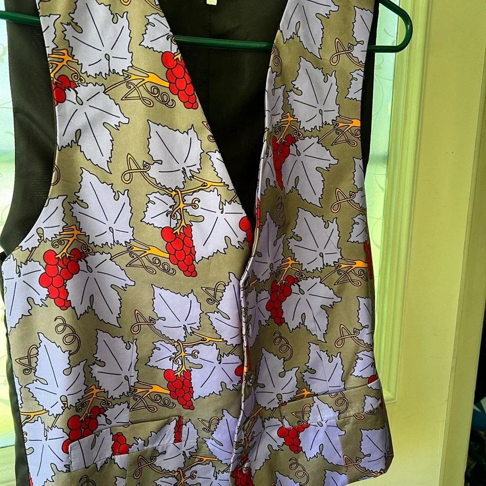 Adnams Wine Merchant this vest