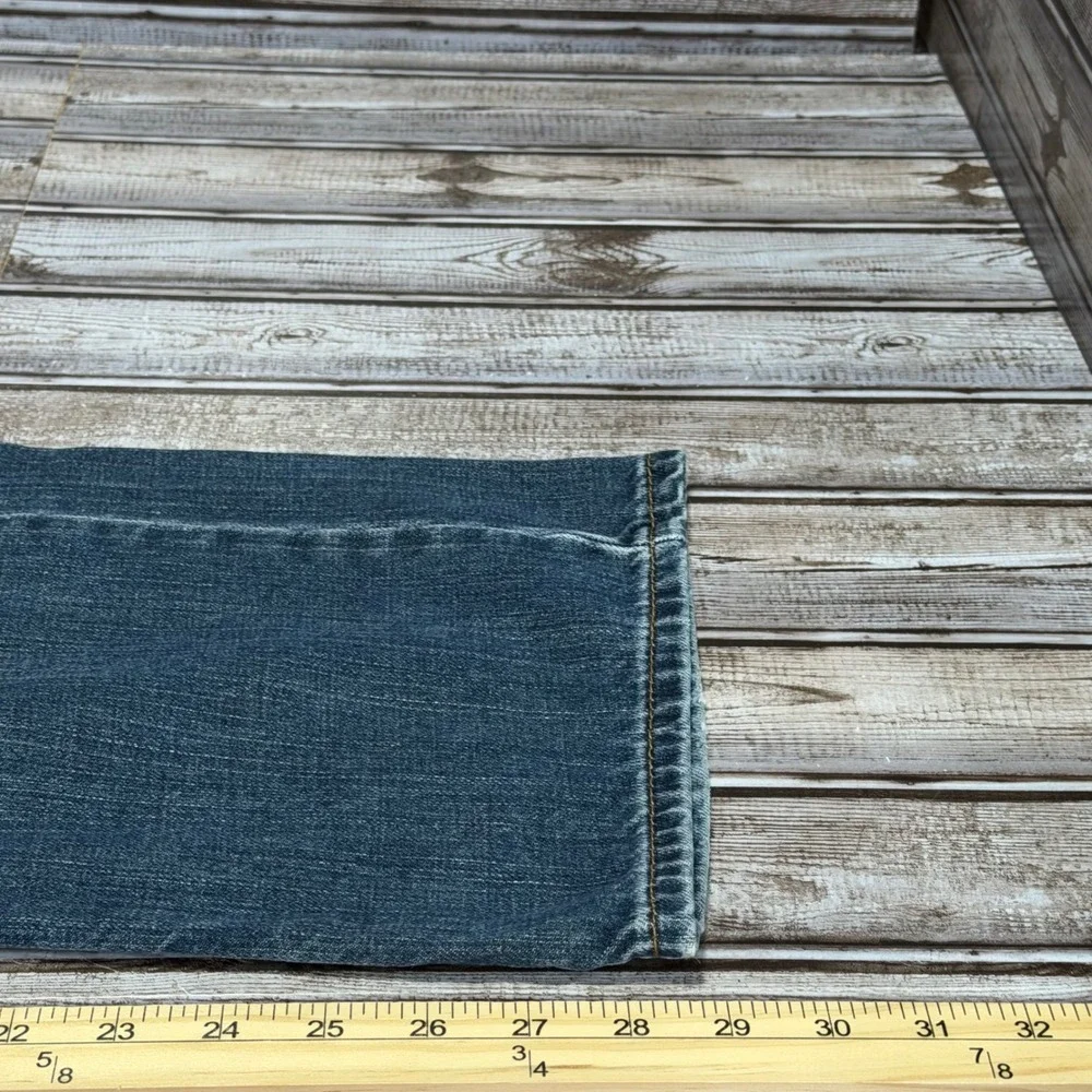 Levis levi 559