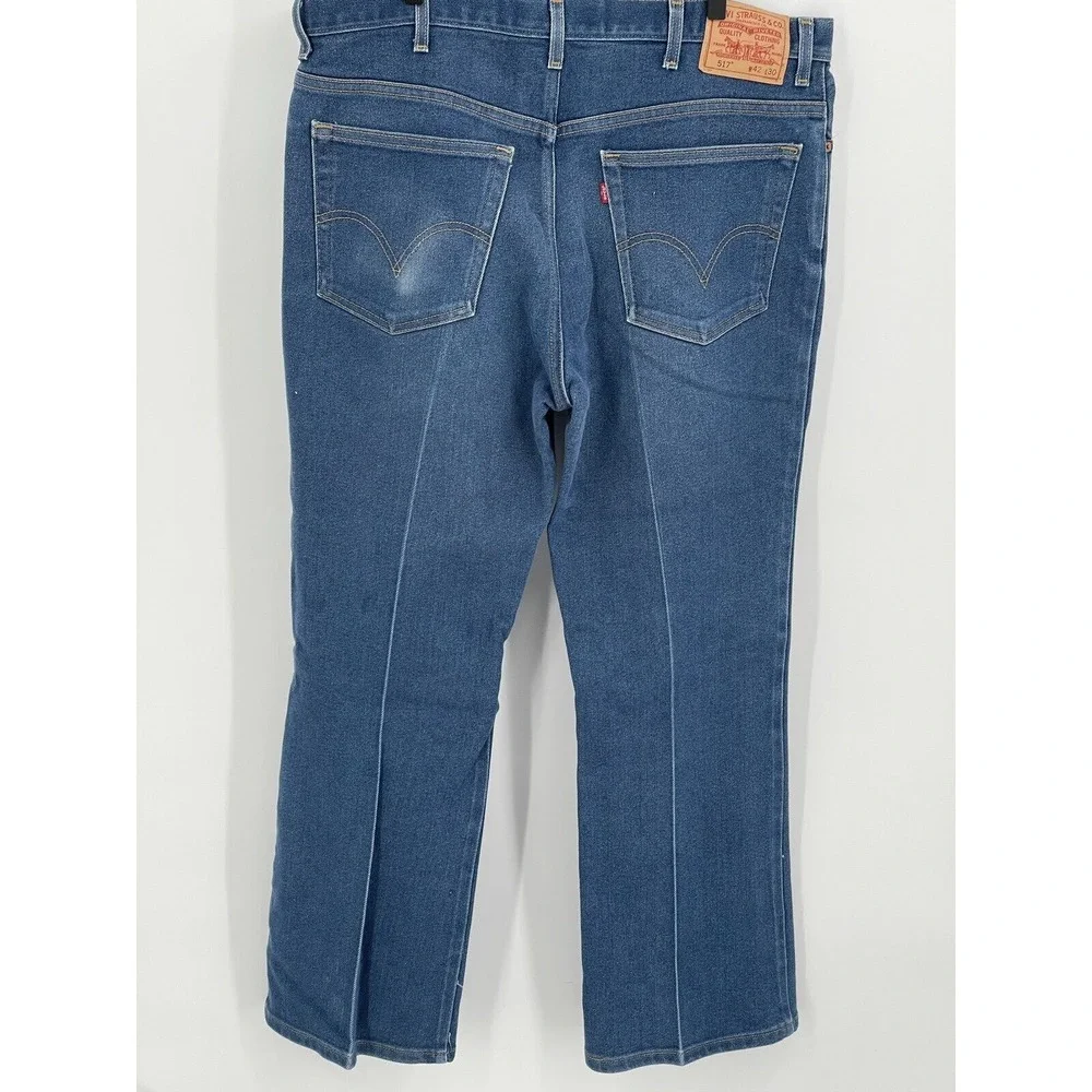 Levis you please