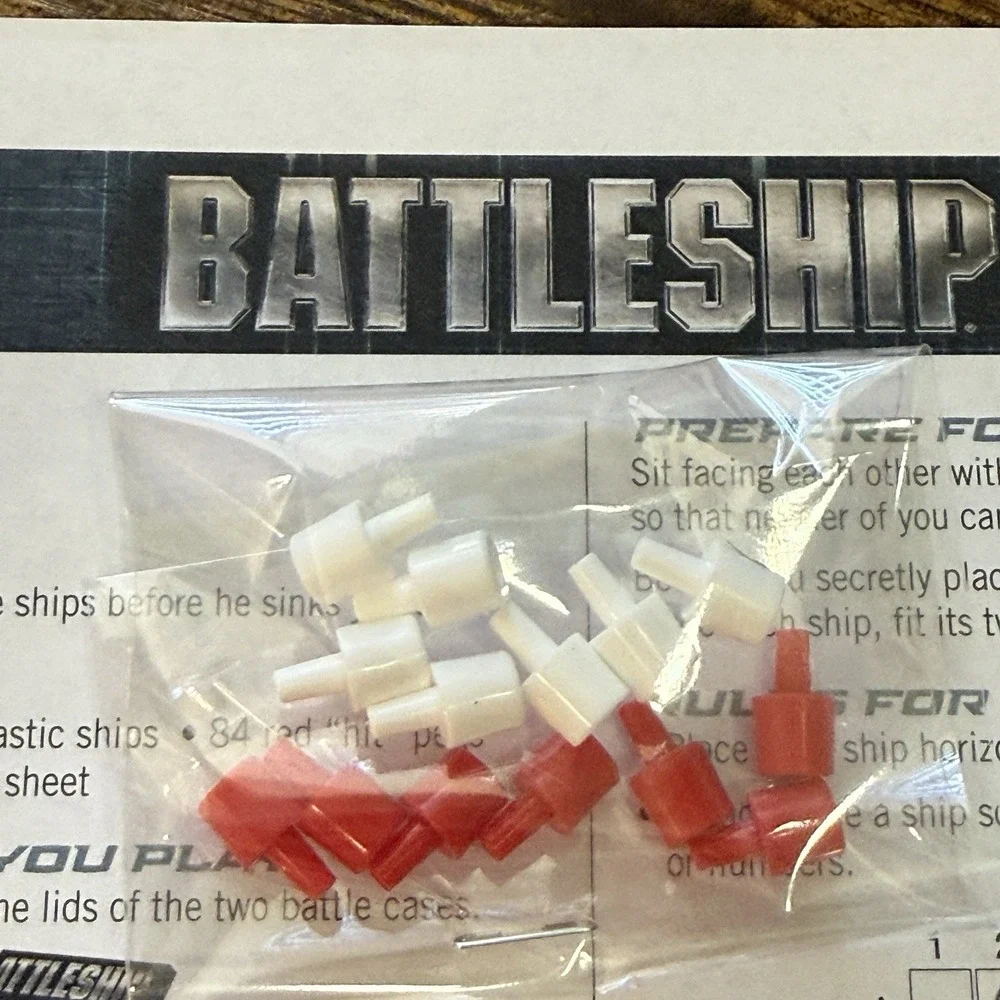 Battleship‎ 2012 Game Hasbro Replacement Parts 14 Pieces 7 Red Pegs & 7 White
