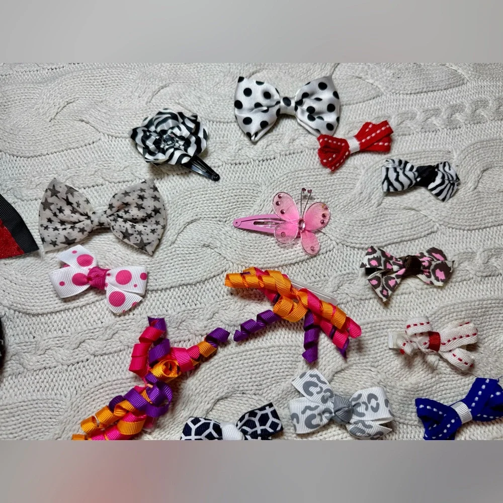 N/A features headbands