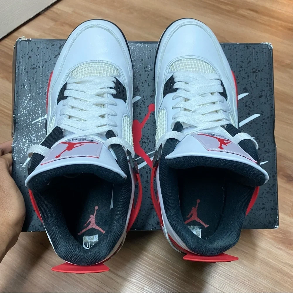 2023 Air Jordan 4 Retro “Red Cement” Size 11.5