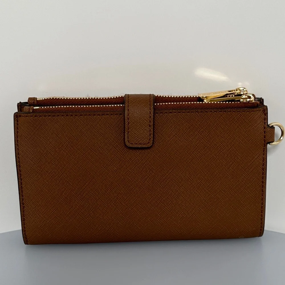 Michael Kors tan kors