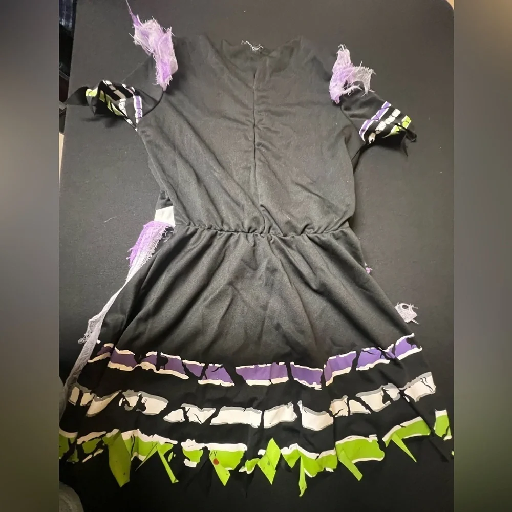 HALLOWEEN COSTUME “ZOMBIE FEAR LEADER” GIRLS SIZE LARGE 12-14 BLACK/PURPLE/GREEN