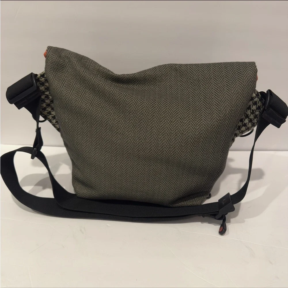 Rickshaw stylish tweed