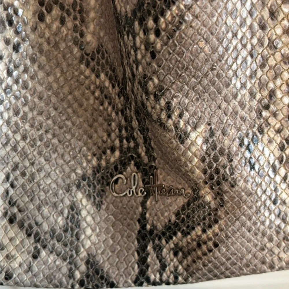 Cole Haan hobo tons