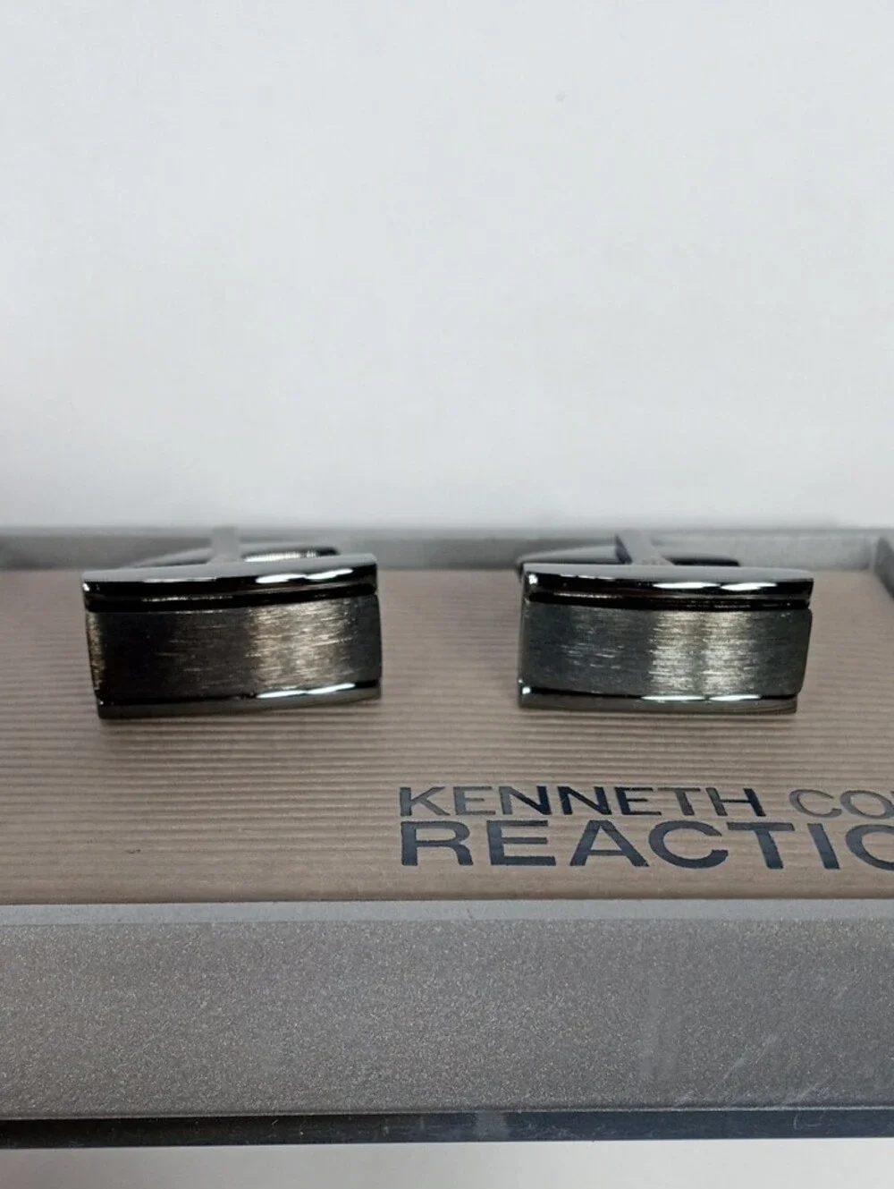 Kenneth Cole Reaction kenneth cole
