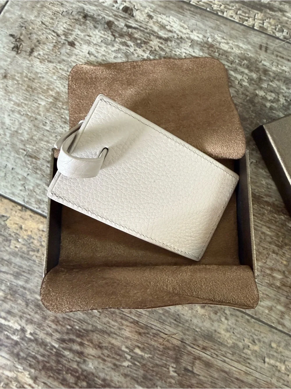 2 for $30 sale: New in box leatherology sand/cream colored Deluxe Luggage Tag