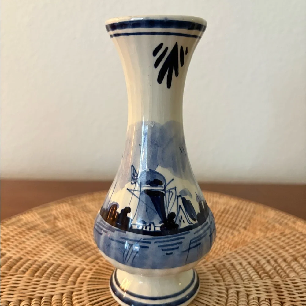 Delft‎ Ceramics Elegant Blue and White Cottagecore