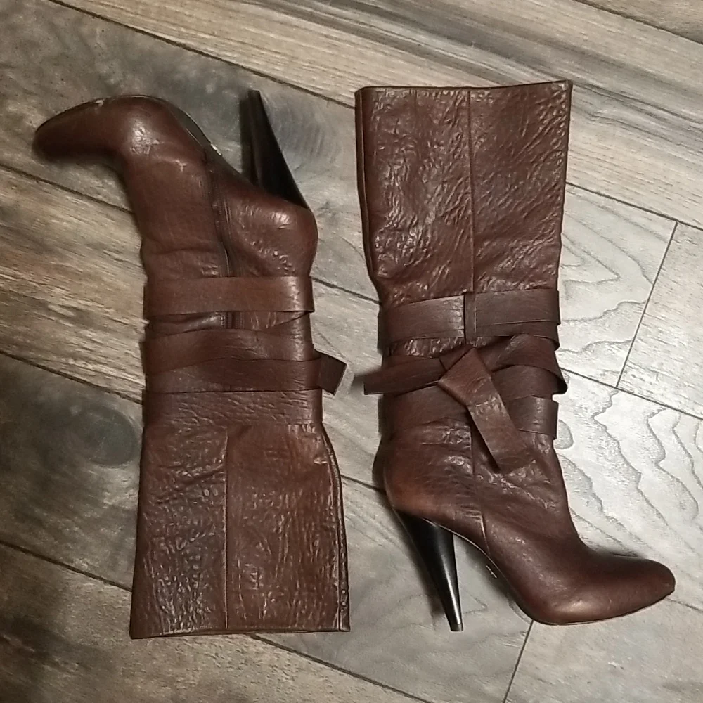 BCBGMaxAzria front without