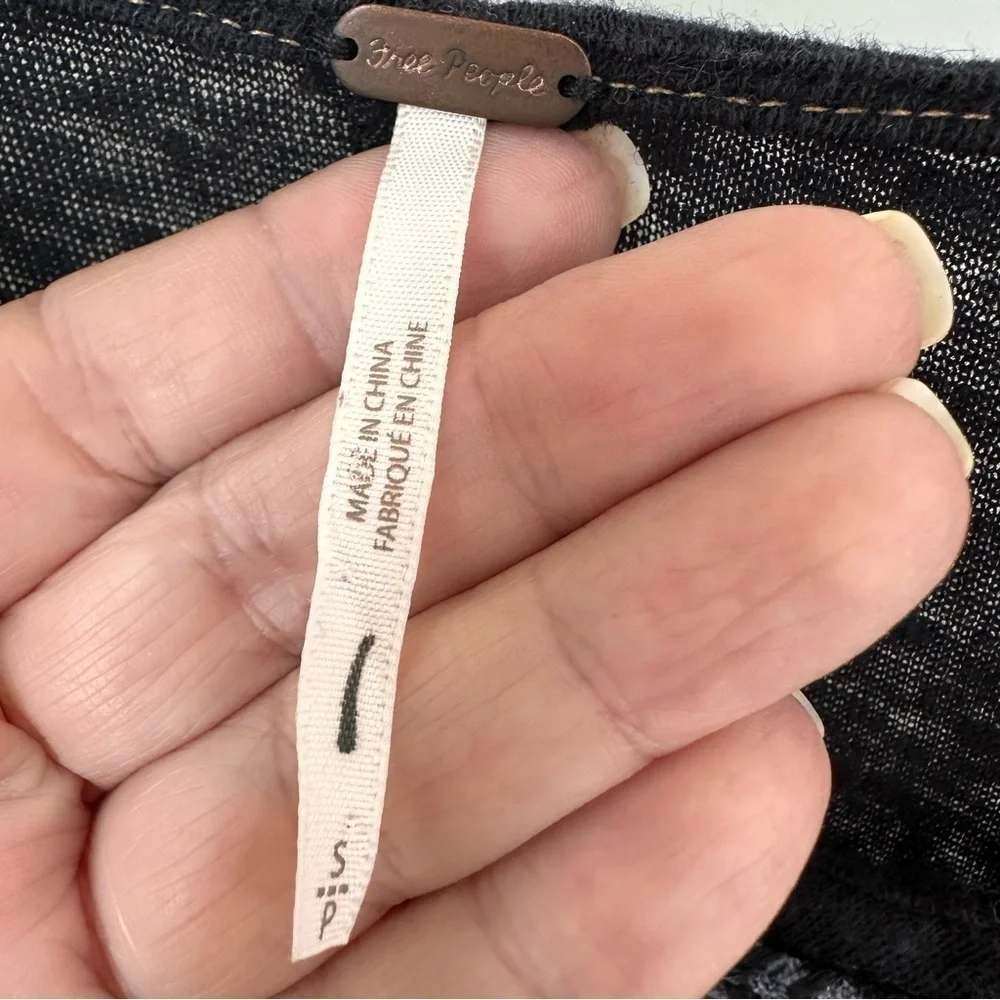Free People •has small