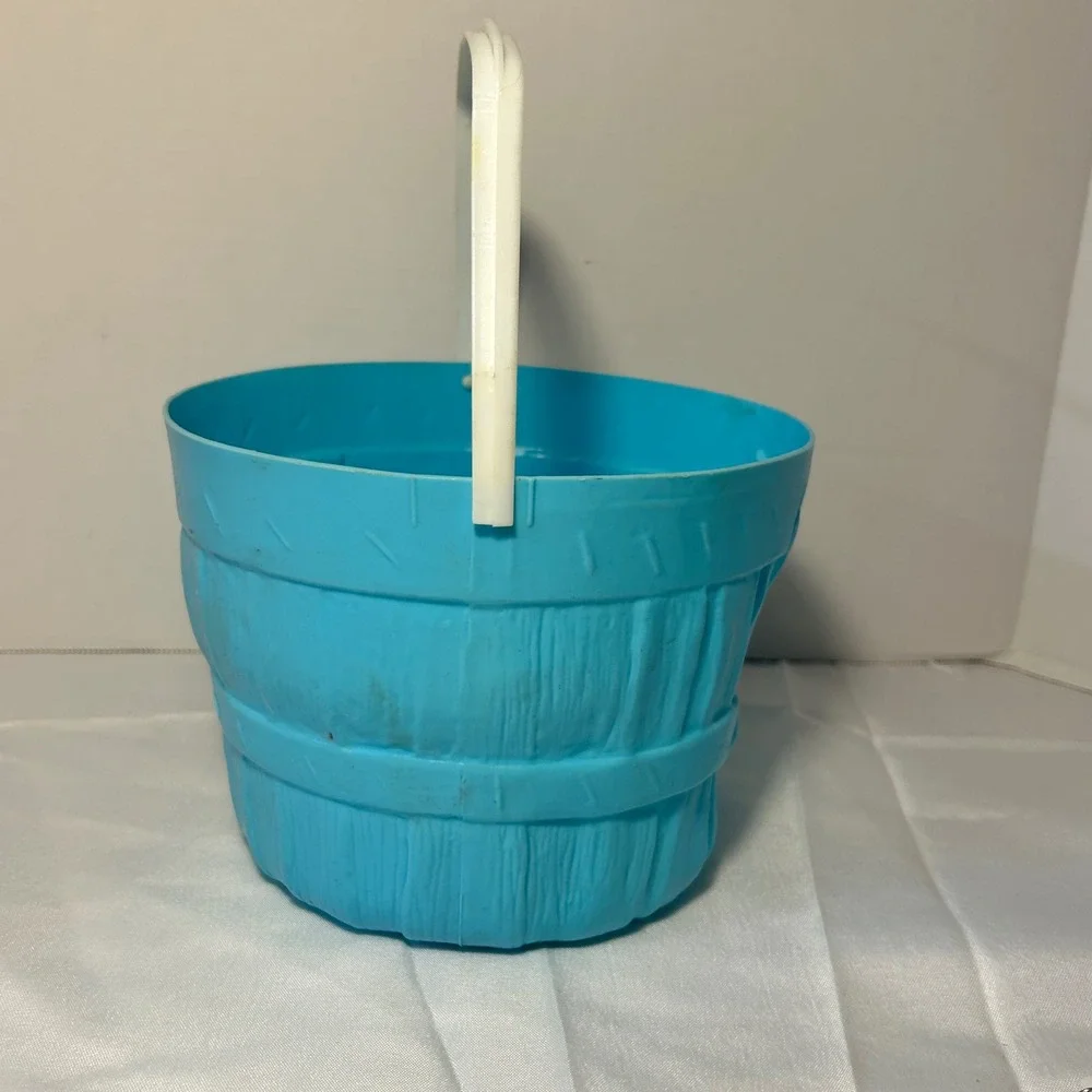 Vintage‎ Blue Plastic Easter Basket Bunny Face Handle Childrens Toy Storage